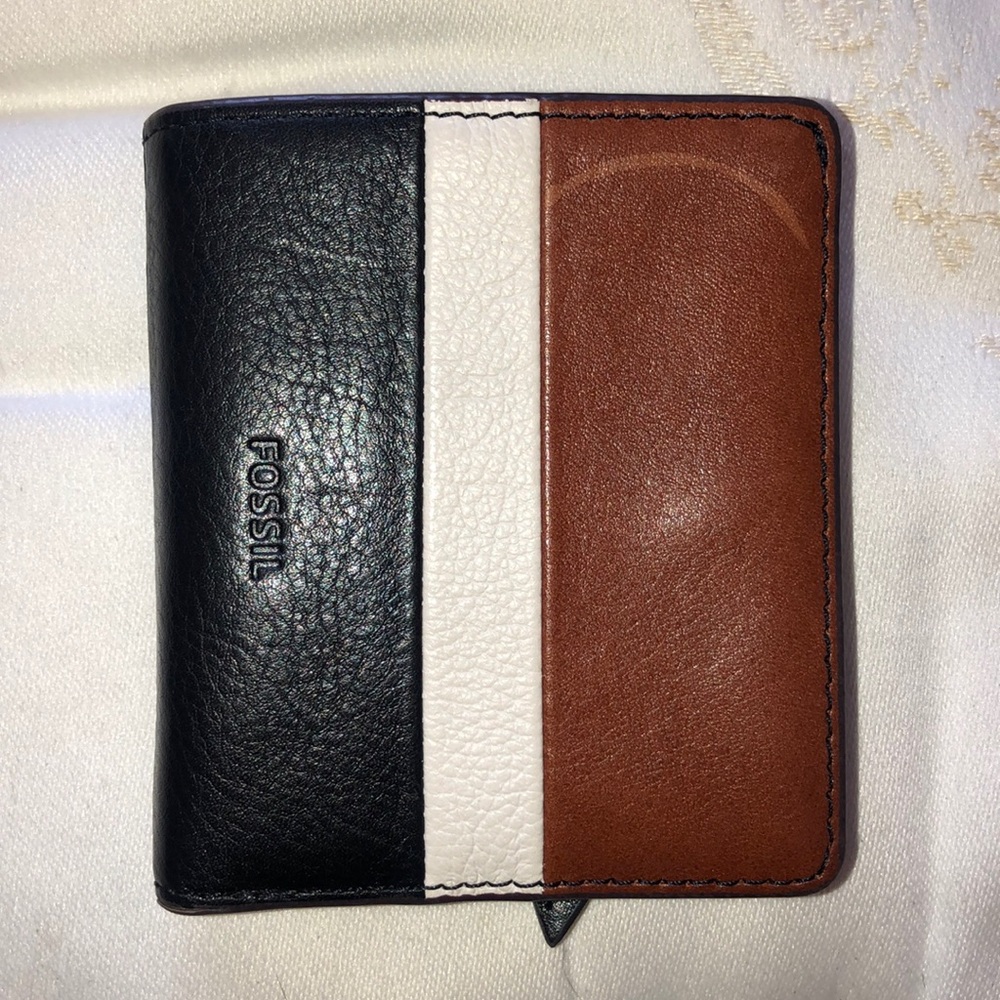 Fossil wallet